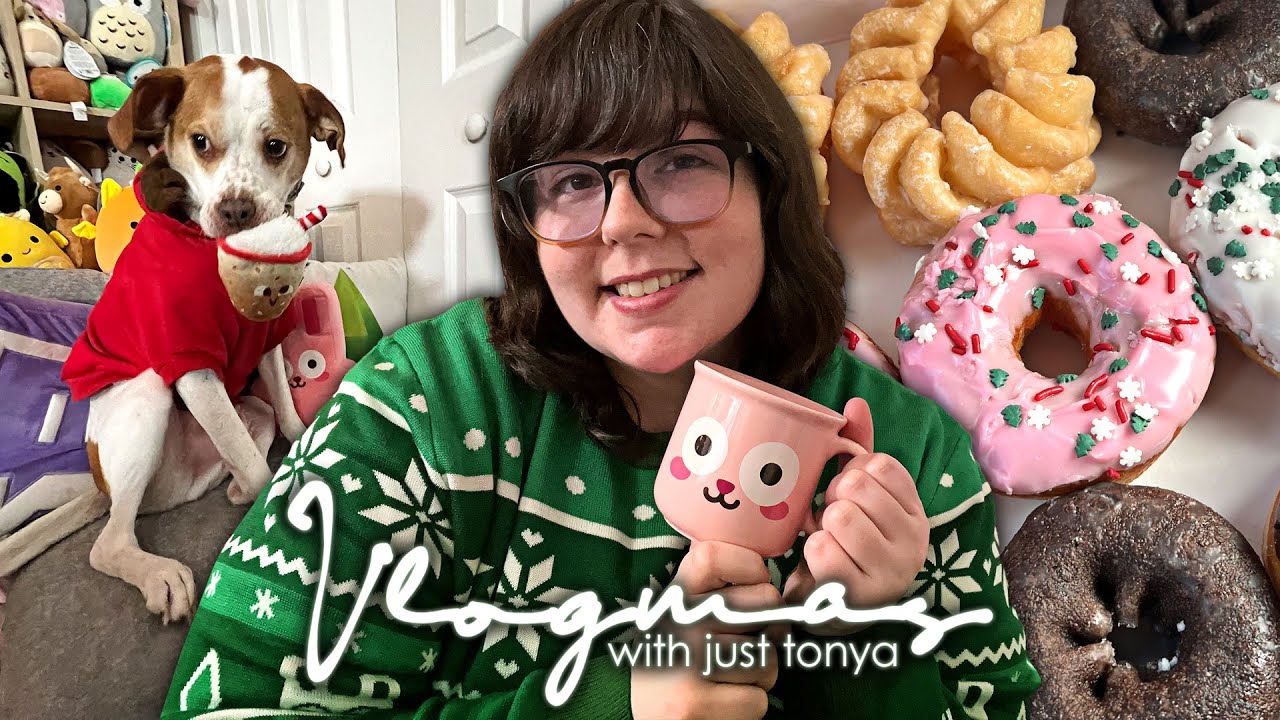 sims merch & holiday donuts | vlogmas day 3