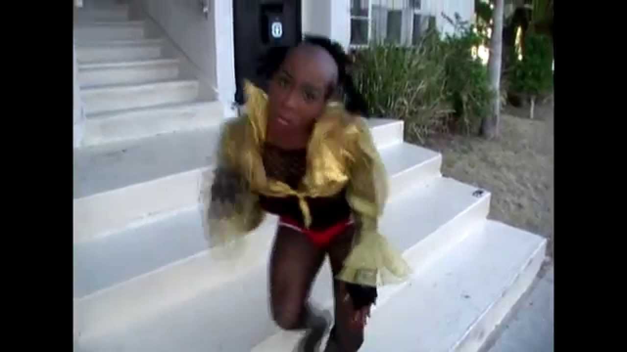 Miley Cyrus feat. Khia - We Can't Stop (Official Parody) Aunt T Jackie Twerks BALD!