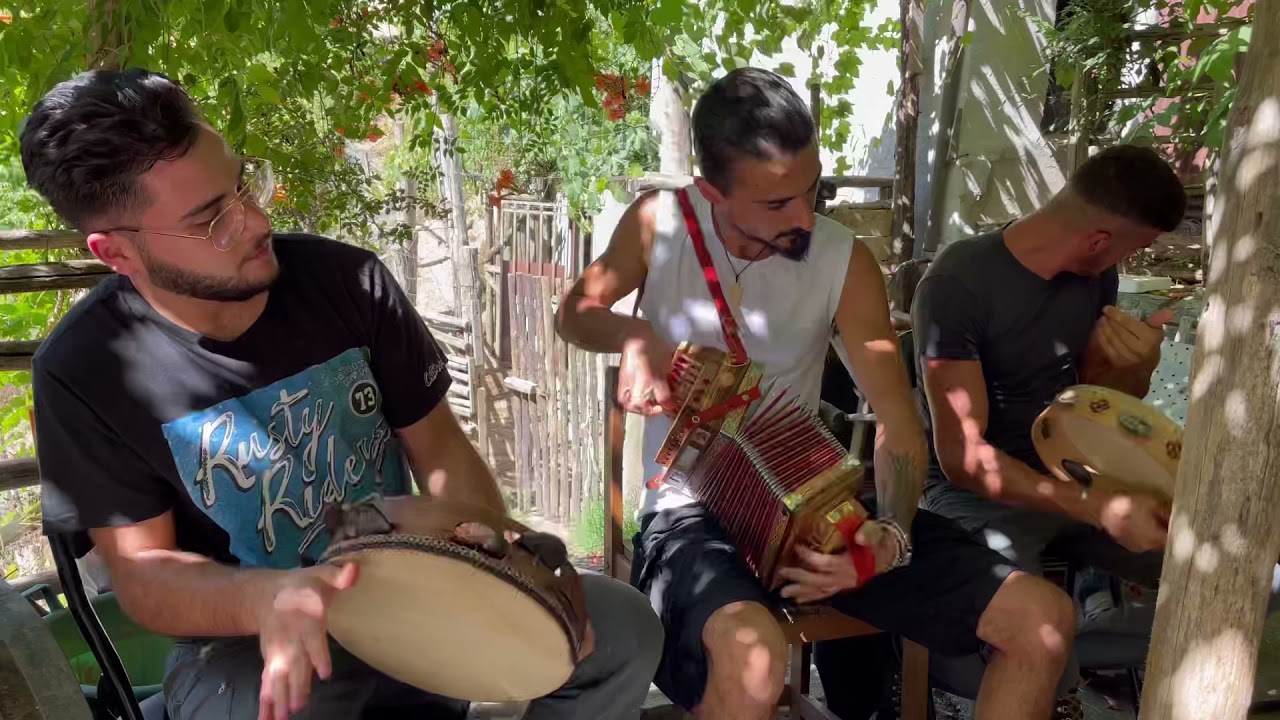 Tarantella calabrese Nicoló Bruzzese a San Giorgio Morgeto (RC) con F. Sorbara e D. Cosentino