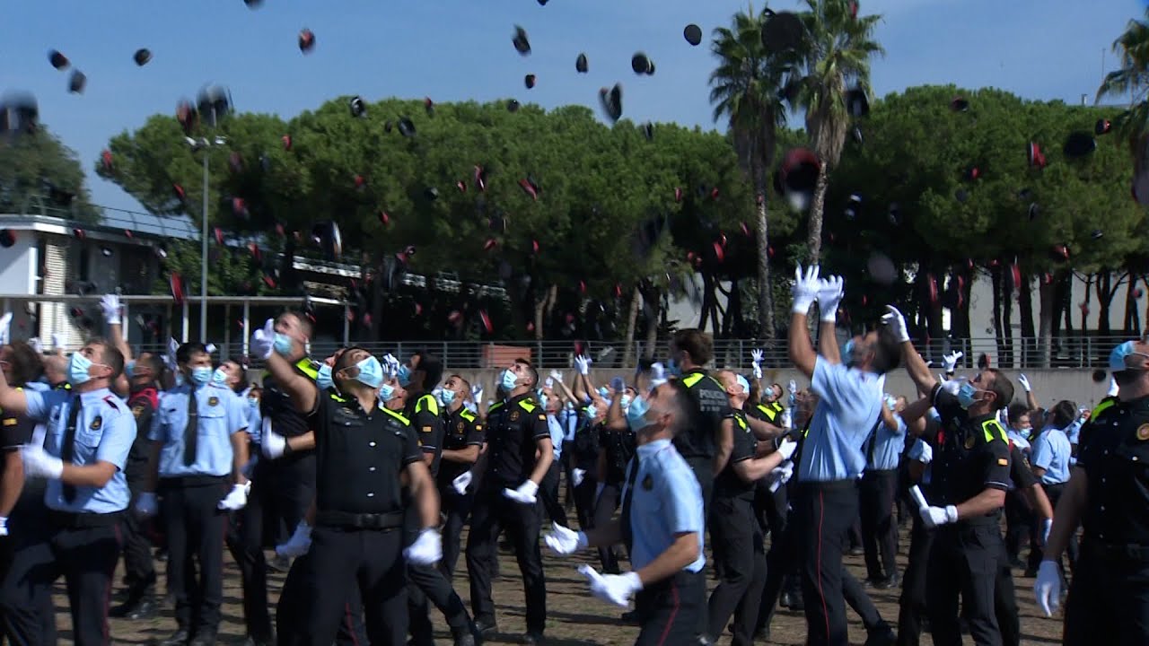 La nueva promoción de Mossos y policía local cuenta con un 4% más de mujeres que el año anterio