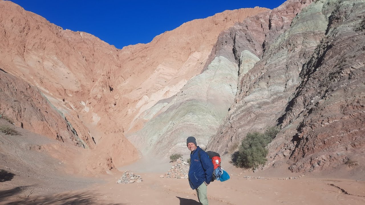 Montanha de sete cores em Purmamarca, Argentina. Гора семи цветов в Пурмамарке, Аргентина.