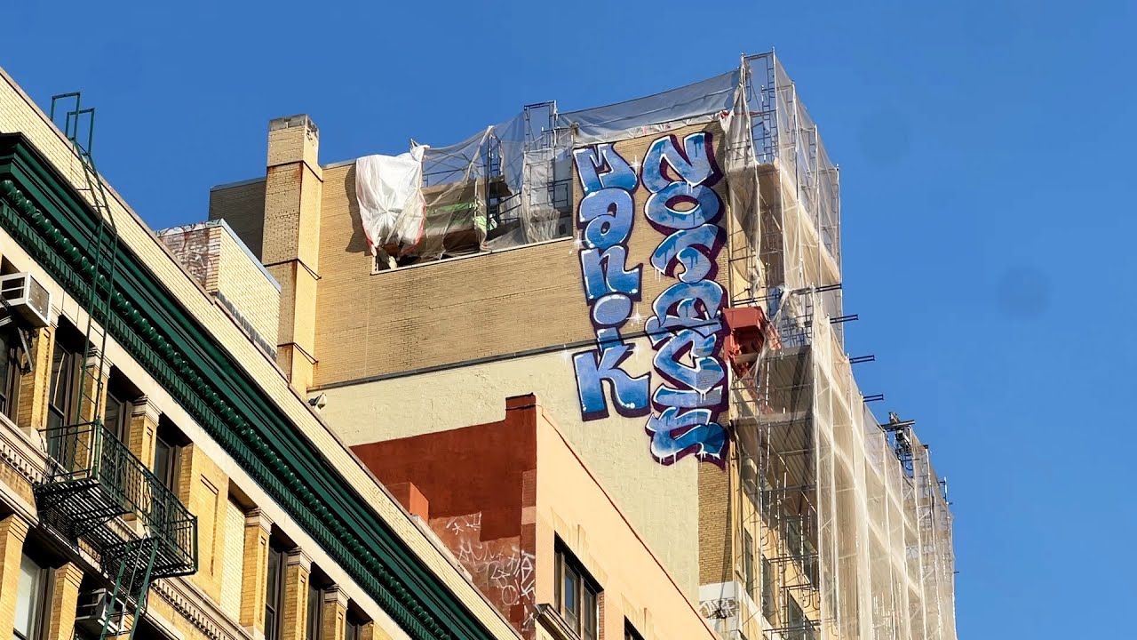 Rappelling Graffiti Cities and Streets