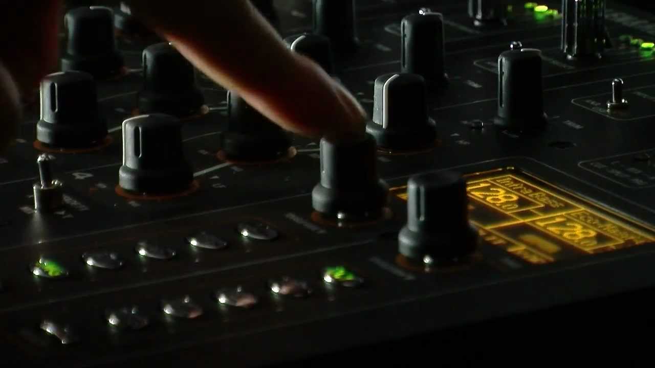 Xone:DB2 Reloaded - Infra Bass & Saturator - Firmware V2