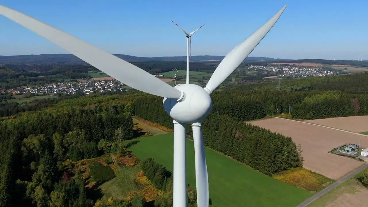 Enercon E40/6.44 aus der Luft im Windpark Sitzerath