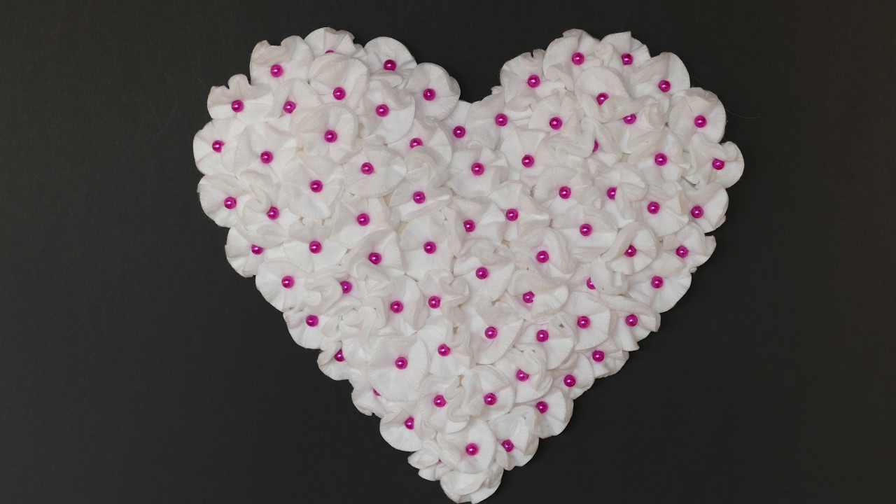 Herz basteln – Valentinstag – Muttertag – Hochzeit -  Basteln mit Wattepads