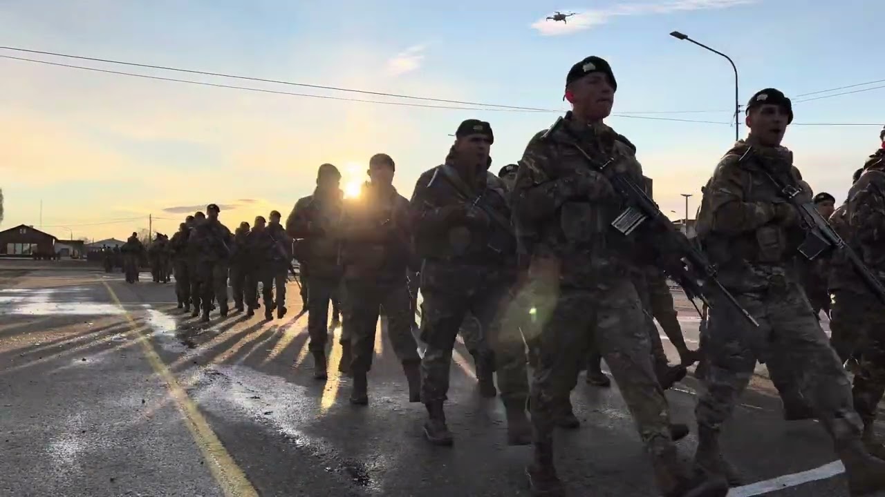 Ejército argentino en Río Gallegos Santa Cruz. Acto día de la bandera