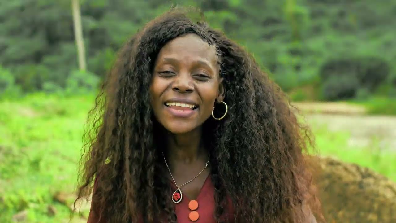 HAPPY DOMINIC - MWANEMWANE RAGONYA NYOKA { Official Video }
