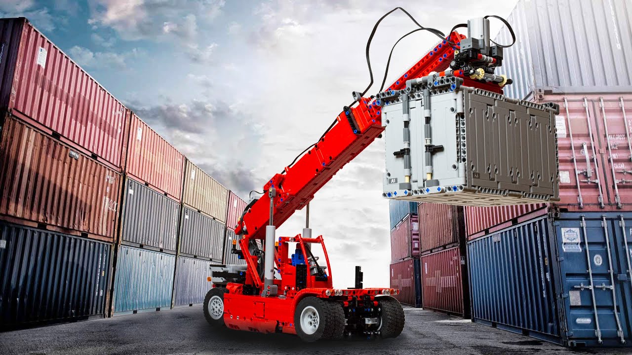 LEGO Technic Reachstacker (fully motorized)
