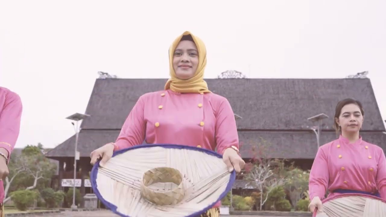 tari jepen melayu /kutai barat /Lamin taman budaya sendawar /ZR Crew /ZR Studio /ZIN hairani
