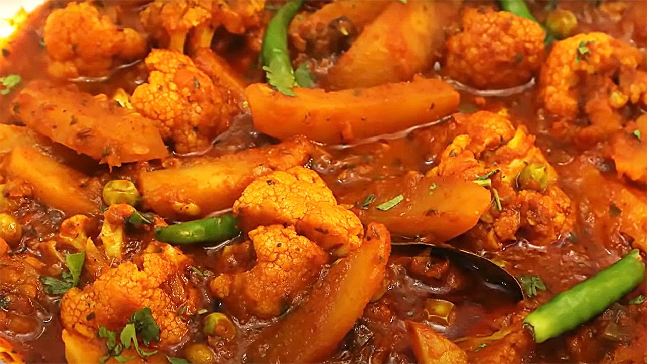Aloo Gobi Recipe Dhaba Style | Aloo Gobi Sabzi Simple Recipe by Cooking with Benazir