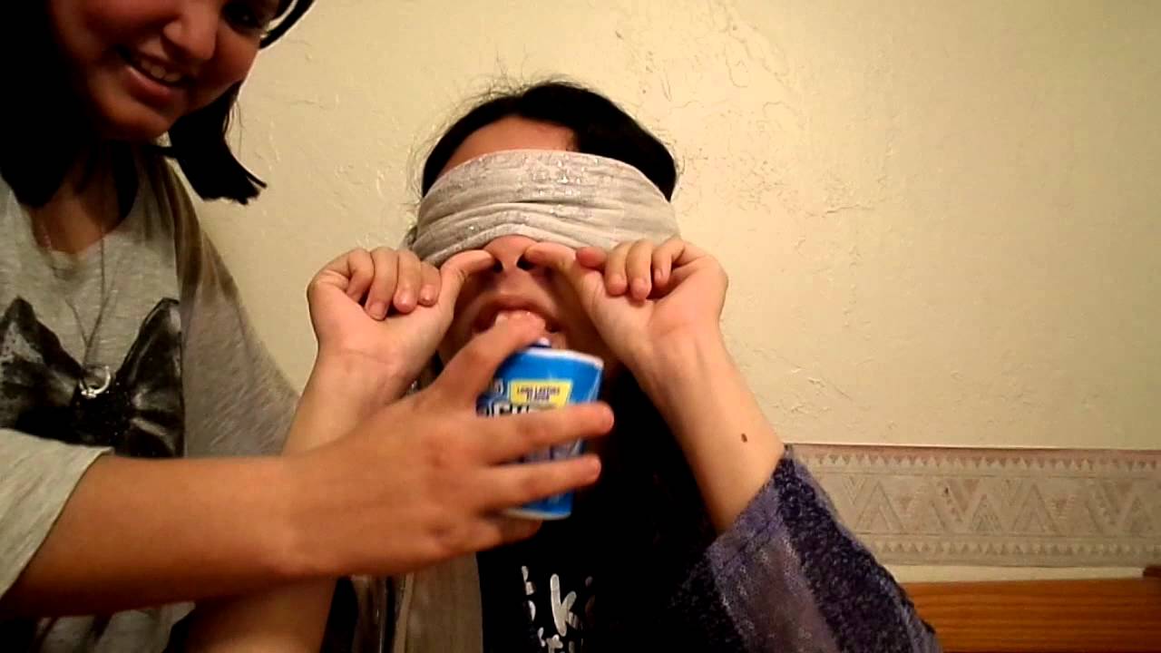 Blindfolded Smell Challenge ft angie