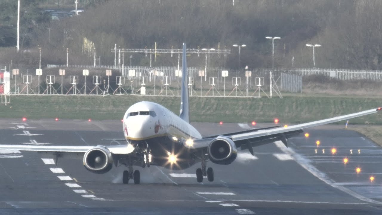Negative windshear landings