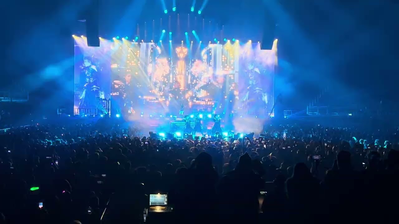 Babymetal and Poppy - from me to u (Timestamp in description. London O2 Arena, 2025)