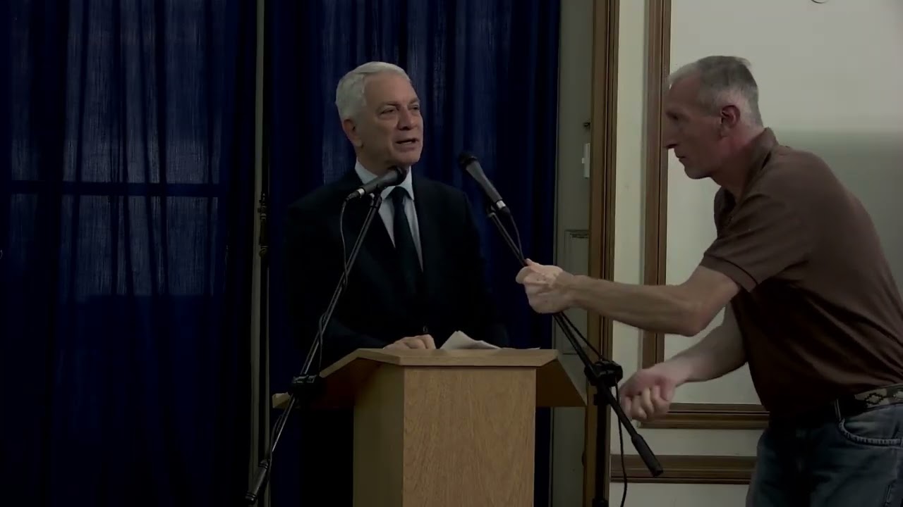 Entrega del diploma de Profesor Extraordinario en Calidad de Honorario al Dr. Daniel Fernando Soria.