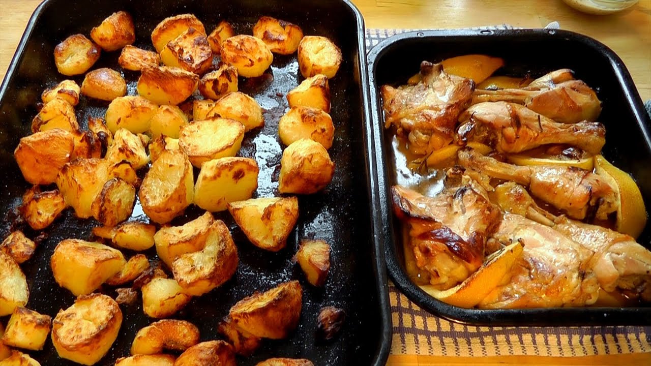 Christmas Lemon ROASTED CHICKEN & Roast Potatoes | How to cook recipe