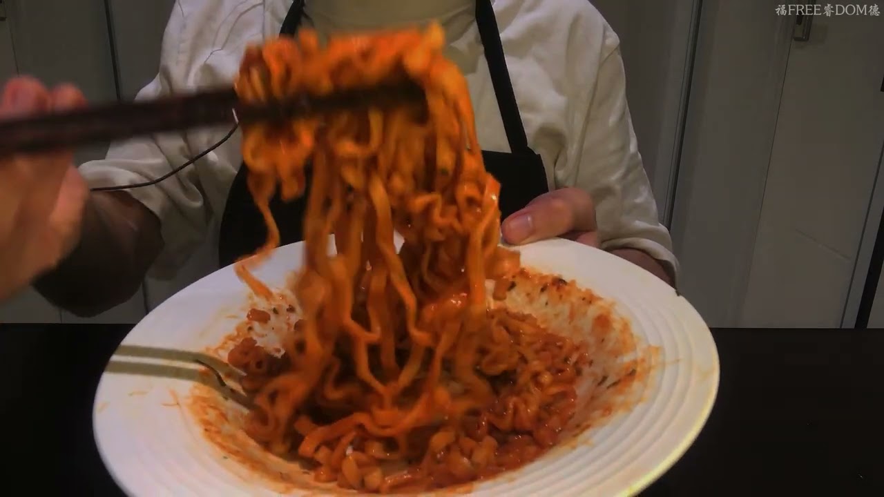 【ASMR】Feed you with Creamy Buldak Bokkeum Myeon (Fire Chicken Noodles)