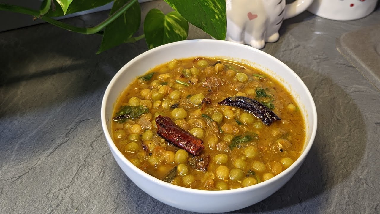 Green Peas Curry Kerala Style / Green Peas Masala / Matar Masala / Side dish for Chapathi