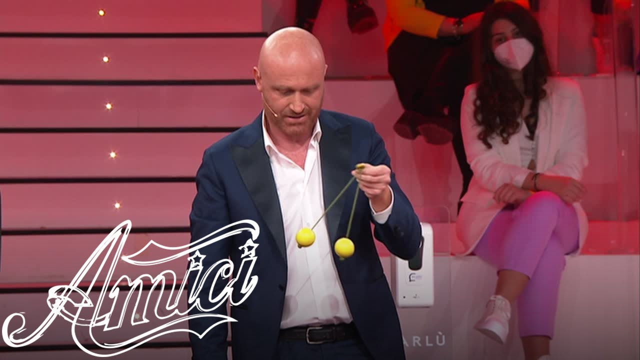 Amici 21 - Rudy Zerbi e Anna Pettinelli: opinioni in contrasto