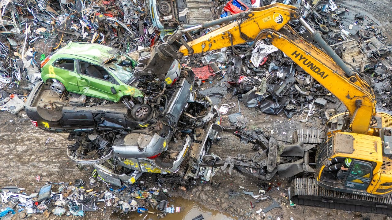 💥 Powerhand VRS Car Dismantler. Incredible Scrap Car Process | Hyundai HX235LCR Excavator #scrapcars
