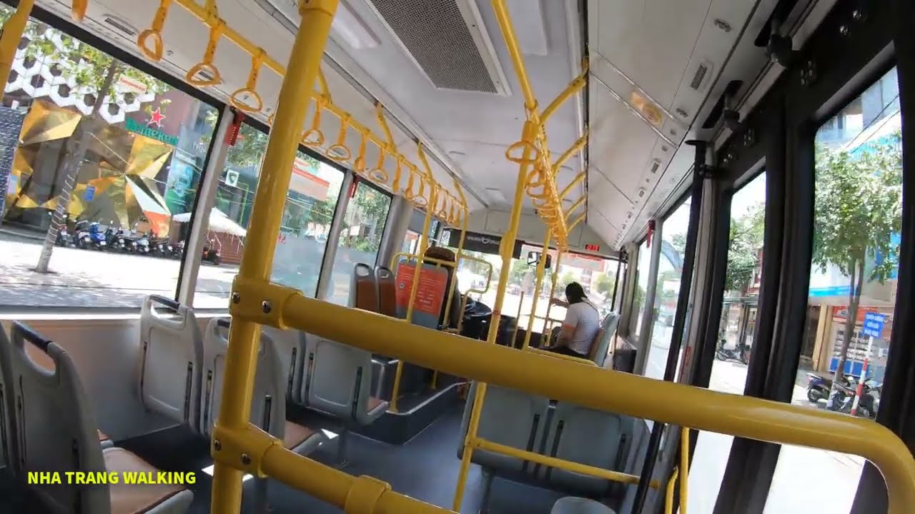 TRẢI NGHIỆM ĐI XE BUÝT PHƯƠNG TRANG RỘNG RÃI THOÁNG MÁT