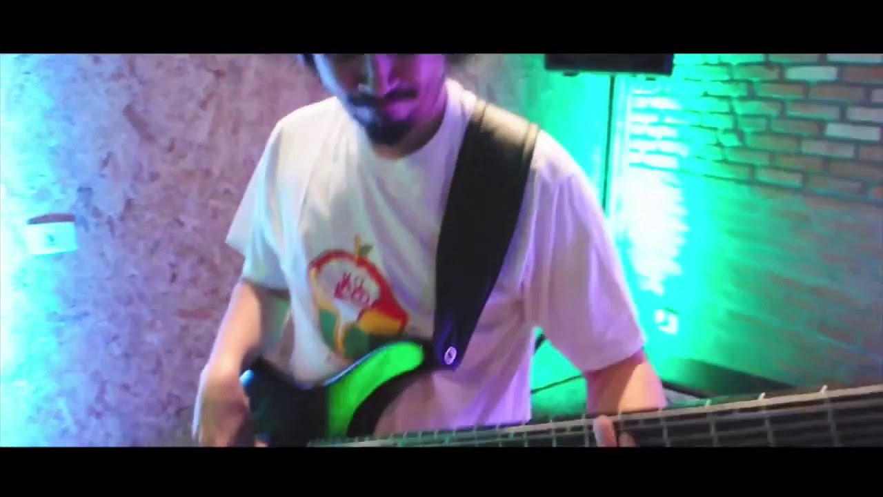 Vestida pra dan&ccedil;ar - Laranja Oliva (live clip)