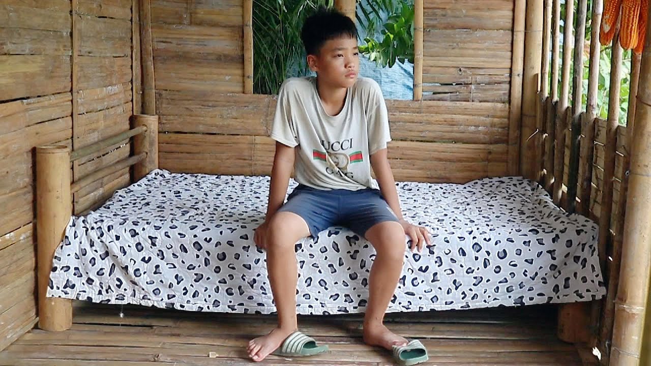 The Homeless Boy - Making a Bamboo Bed on a Rainy Stormy Day