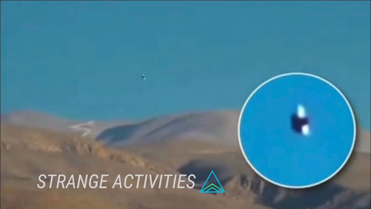 Incredible UAP / UFO Captured on Camera!! Texas Desert by a Group of Hunters! Strange Activities #13