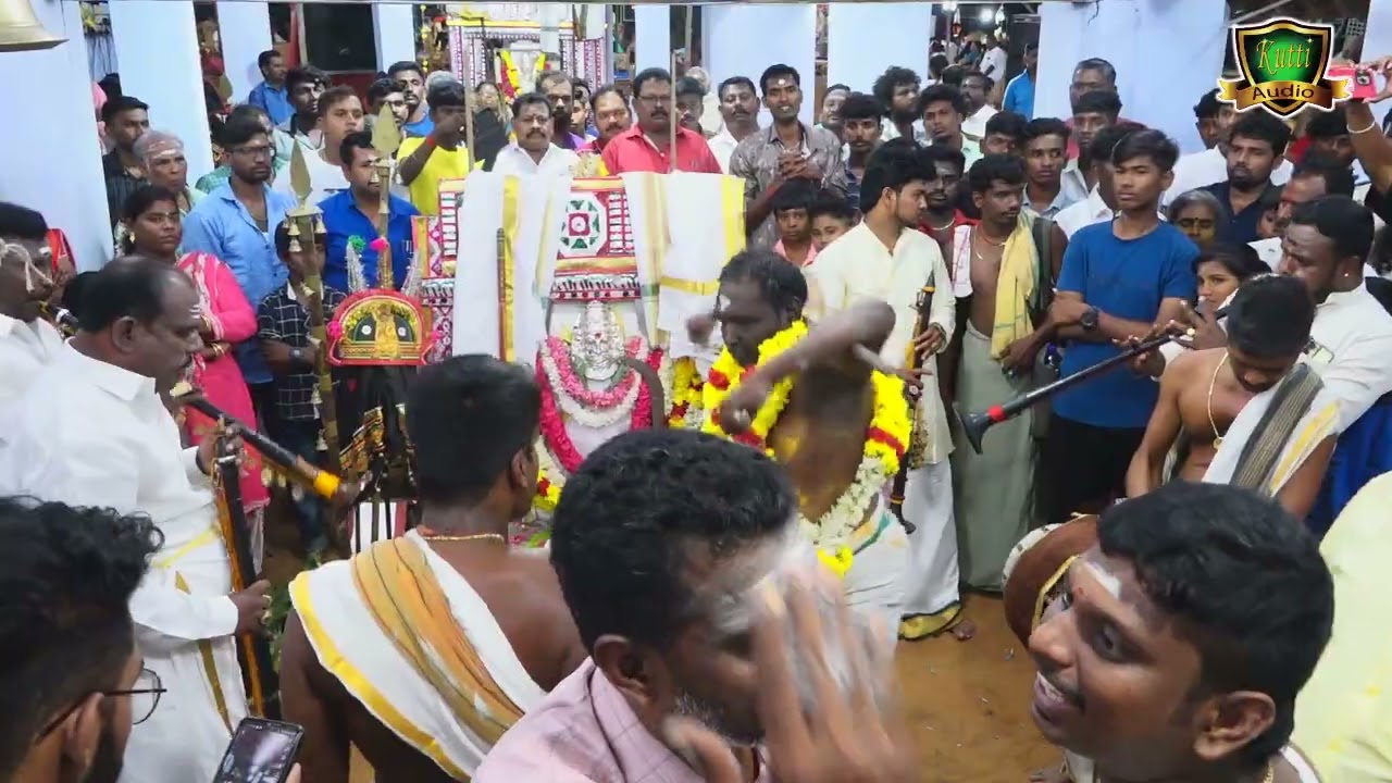 என்னா அடி என்னா அடி செம்ம சாமிஅழைப்பு நையாண்டிமேளம்-Sami Aattam Naiyandi Melam-Sami Alaippu Melam
