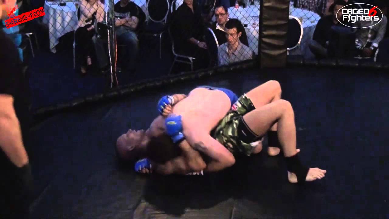 Caged Fighters 6 - Lee Edwards vs. Mike Williamson - SHAREFIGHT.COM