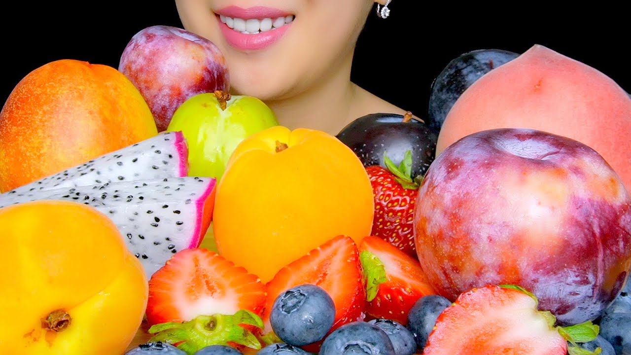 FRUIT ASMR: ASMR COLORFUL MIXED FRUIT PLATTER | PLUMS, PEACHES, STRAWBERRIES| TracyN ASMR