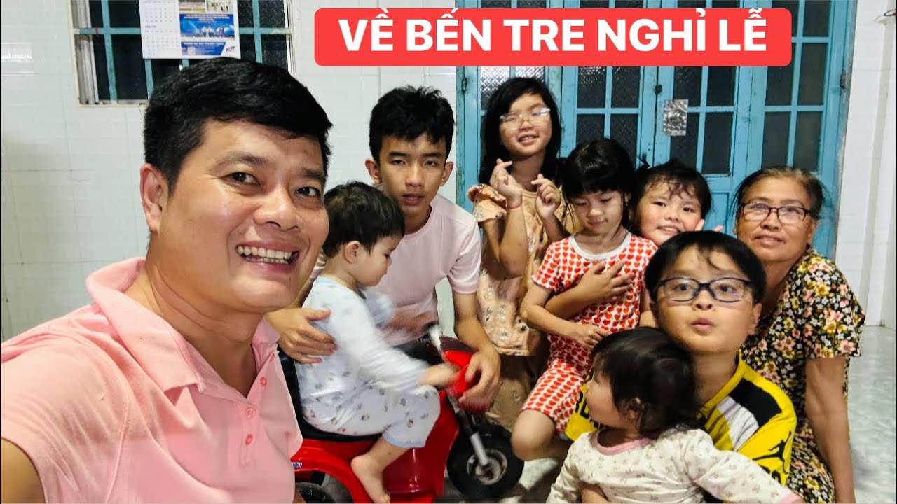 Gia đình Khương Dừa về Bến Tre nghỉ lễ, Trà Sữa hội ngộ các em vui như Tết
