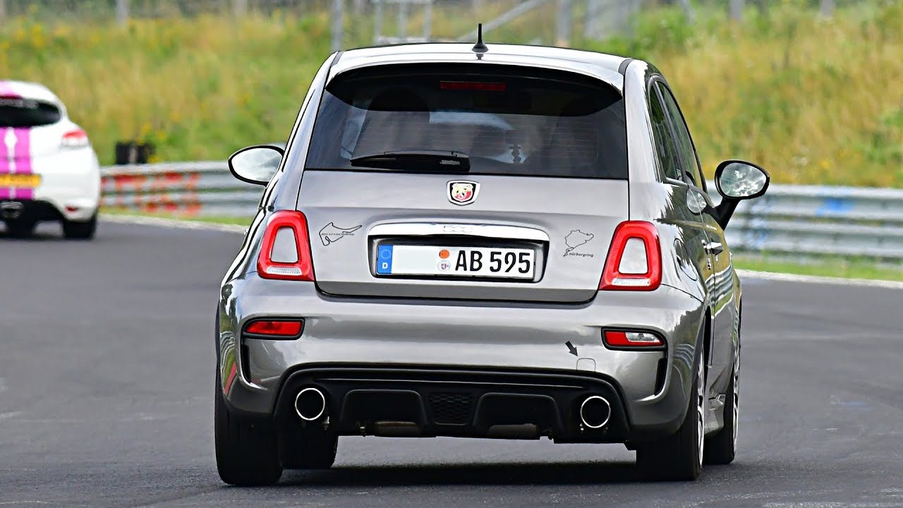 Abarth 595 chasing crazy biker - Nürburgring Nordschleife 02.08.2017