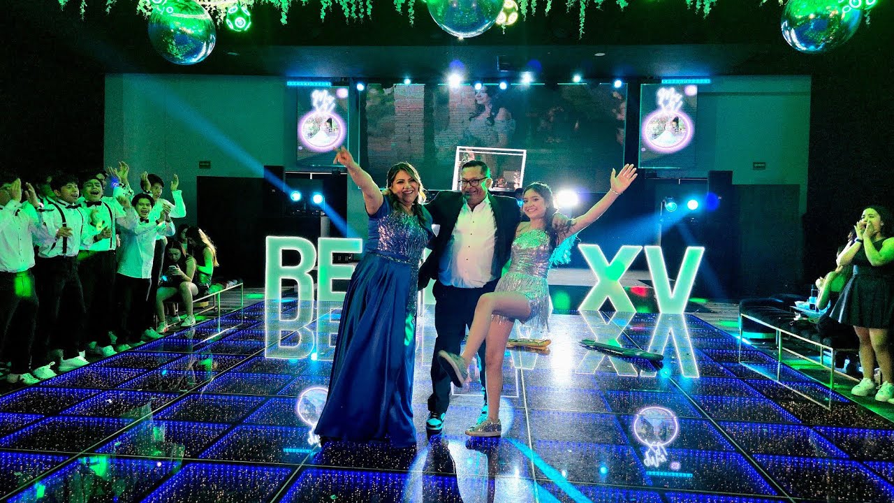 Remix Quinceañera con su Familia 