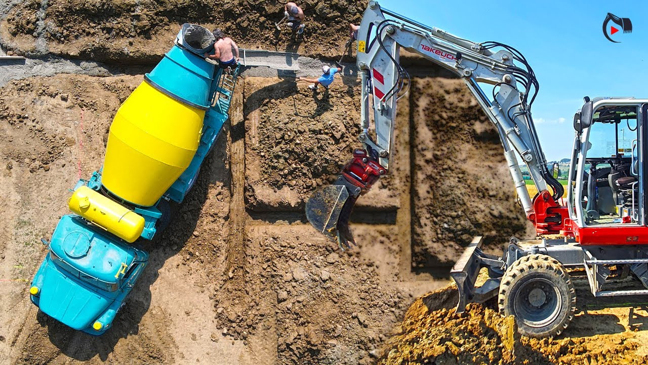 Základové pásy a betónovanie | TAKEUCHI TB295W a TATRA 148