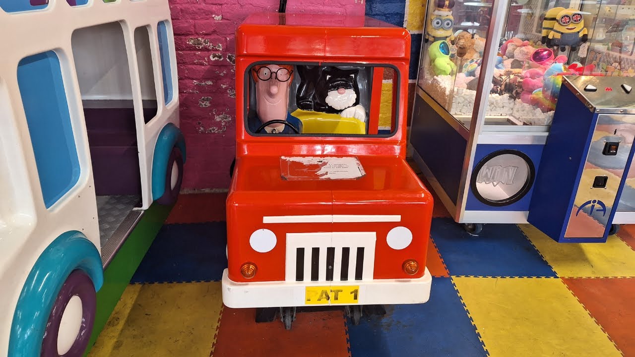 1990s OMC Electronics Postman Pat Coin Operated Ride