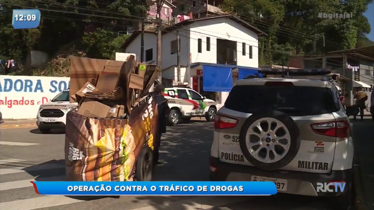 Operação contra o tráfico de drogas é realizada em Itajaí