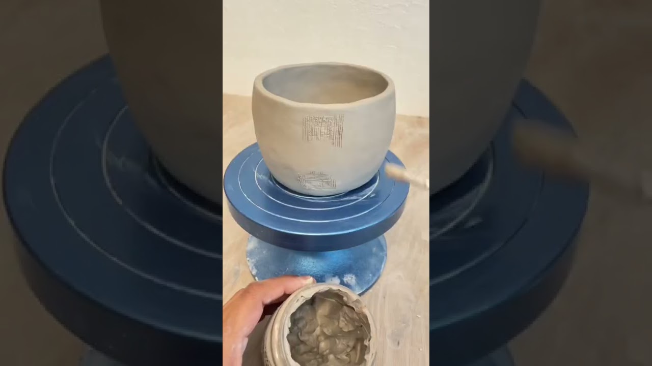 How I make my pinch pot mugs 💖 #pottery #ceramics #cuteceramics #cutepottery