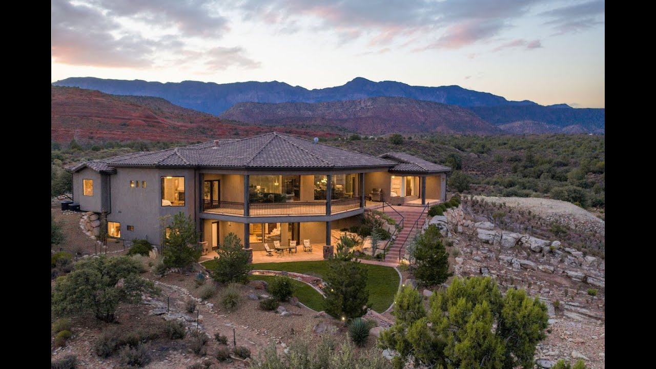 IT'S ALL ABOUT THE VIEWS in Leeds | St George, Utah.