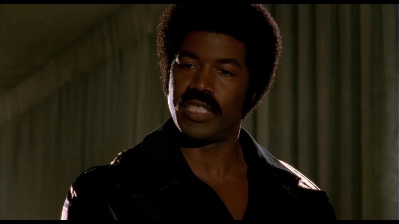 Black Dynamite объявляет войну всем, кто продаёт наркотики
