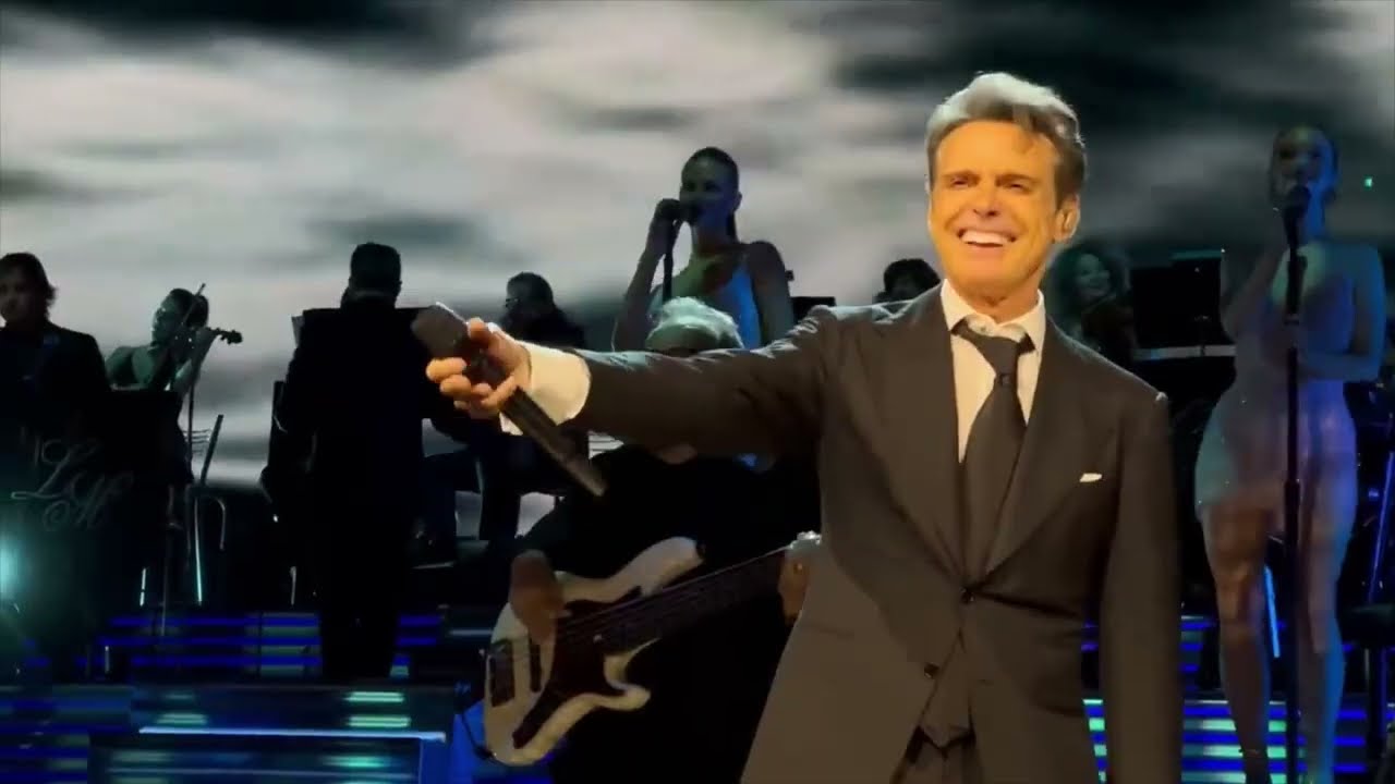 Luis Miguel Cantando Mi Corazon Encantado DRAGON BALL en VIVO