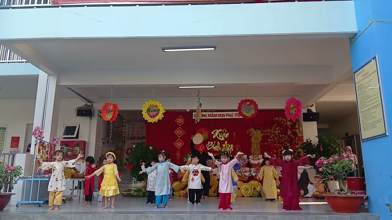 Mía (lớp chồi 2) múa dịp Xuân Bính Ngọ 2026