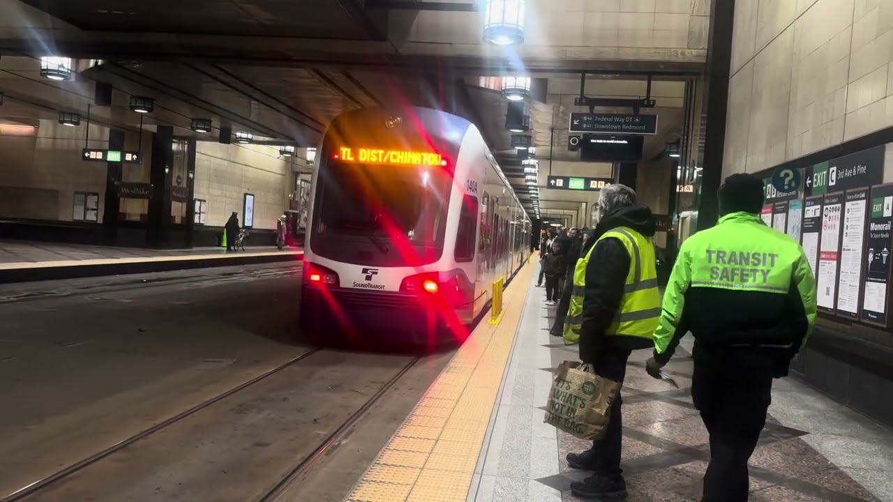 Sound Transit Link Light Rail 1 & 2 Line Action @ Westlake 2/14/26