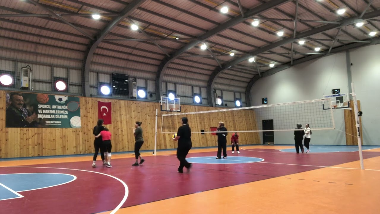 19 Şubat Perşembe voleybol son set