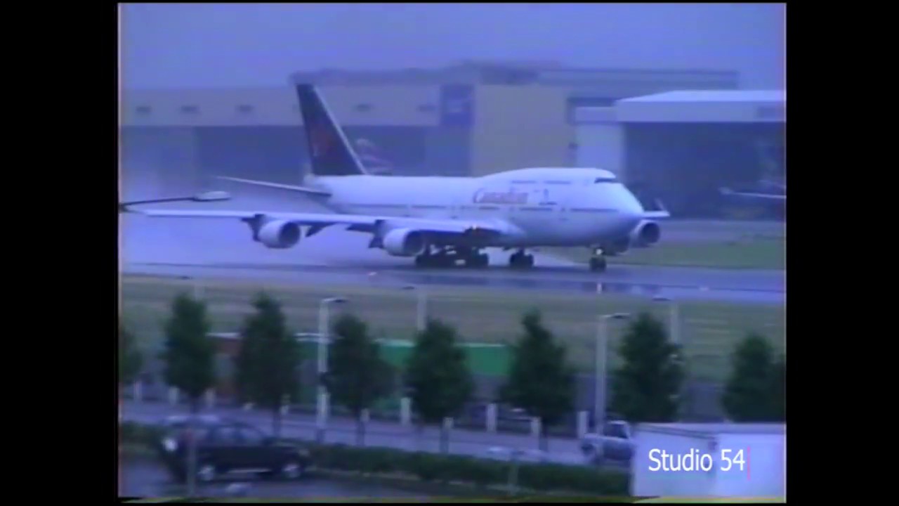 Heathrow airport plane spotting  3.8.2001