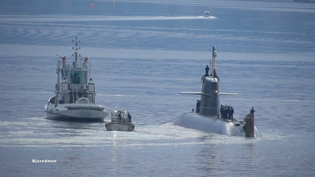 Submarino de la Armada ISAAC PERAL S-81 entrando en Ferrol [4K]