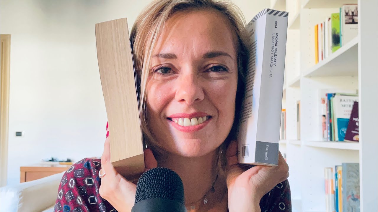 Asmr ita Softspoken Roleplay “Bibliotecaria rilassante e insicura ti consiglia un libro”