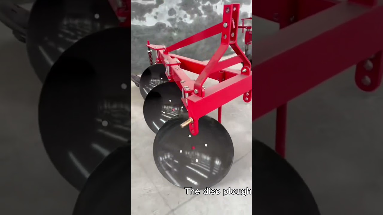 #agriculture #disc plow The disc plough is suitable for hard soil, and the crushing effect is good.