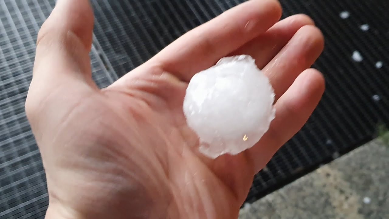 Gradobicie Nowy Sącz - poniszczone samochody