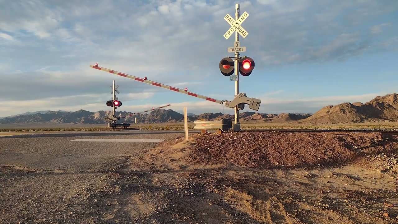 EB BNSF Z Train At Cadiz CA! #bigbossrailfanner