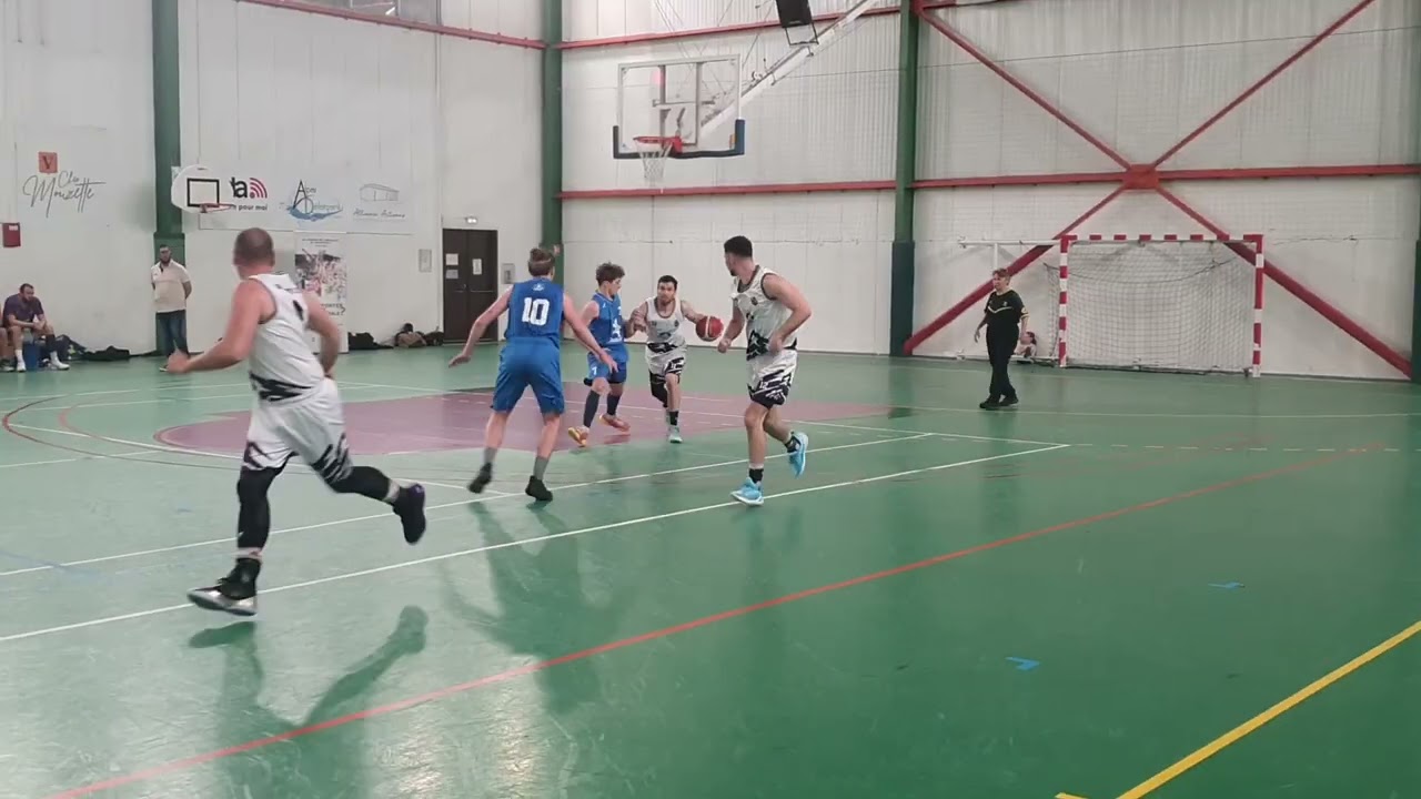 Seniors R3 Use vs Digne retour 4e Q-T perdu 74-72